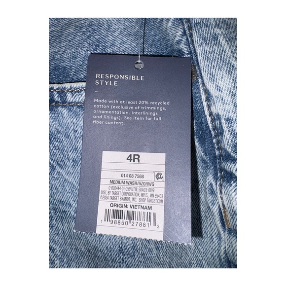 Universal Thread Mid-Rise Patchwork 90's Baggy Jeans (Medium Wash - 4 Regular) - Picture 10 of 12